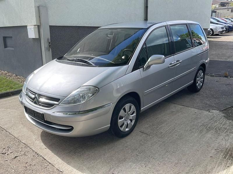 Grau Gebraucht 2008 Citroën C8 Comfort Van / Kleinbus | 3.700 € (Guter Preis) - Bild 1/4