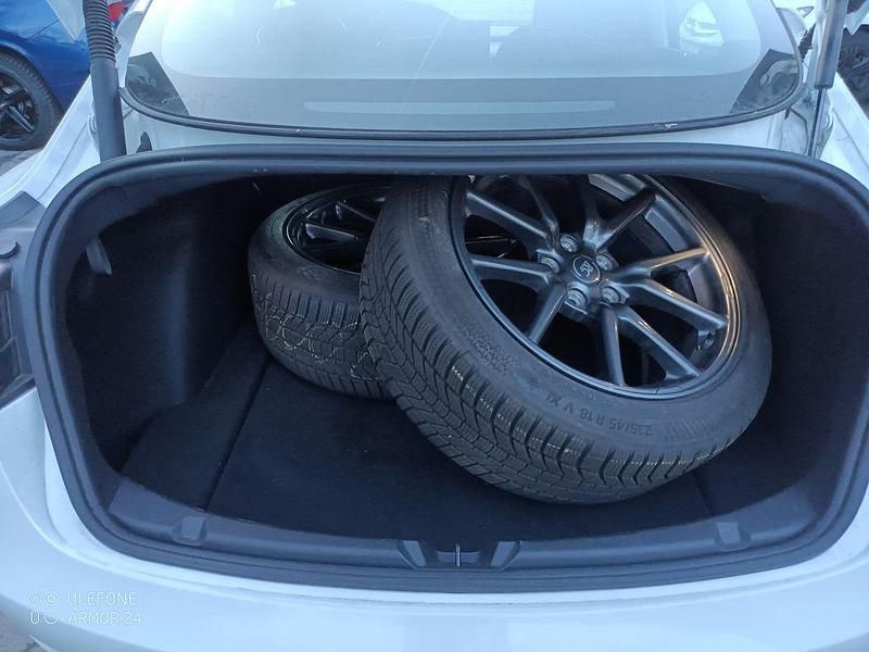 Gebraucht Tesla Model 3 Standard Range 239 kW (325 PS) 2021 Weiß Limousine