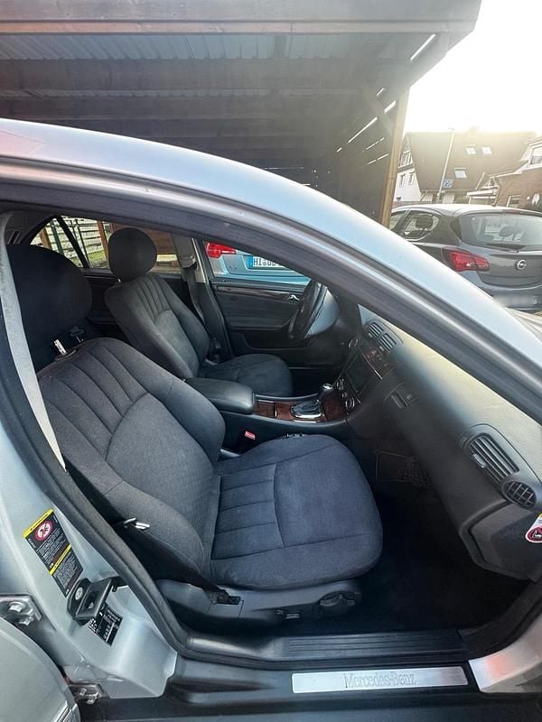 Gebraucht Mercedes C200 163 PS (119 kW) 2006 Grau Limousine