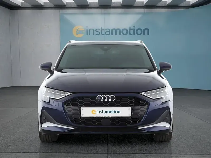 Gebraucht Audi A3 Sportback 116 PS (85 kW) 2024 Blau Kleinwagen