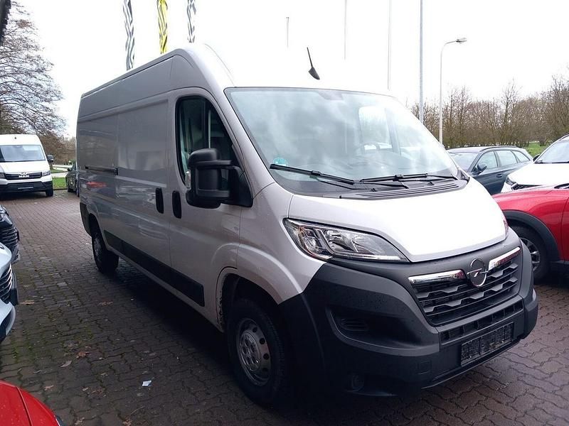 Gebraucht Opel Movano 120 PS (88 kW) 2022 Eis weiß Van