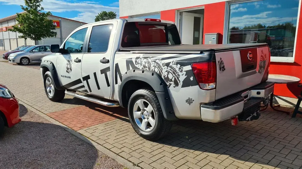 Gebraucht Nissan Titan 305 PS (224 kW) 2008 Silber Pickup
