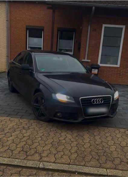 Schwarz Gebraucht 2010 Audi A4 Limousine | 6.999 € (Fairer Preis) - Bild 1/4
