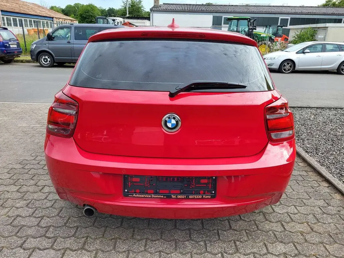 Gebraucht BMW 118 143 PS (105 kW) 2014 Karmesinrot Kleinwagen