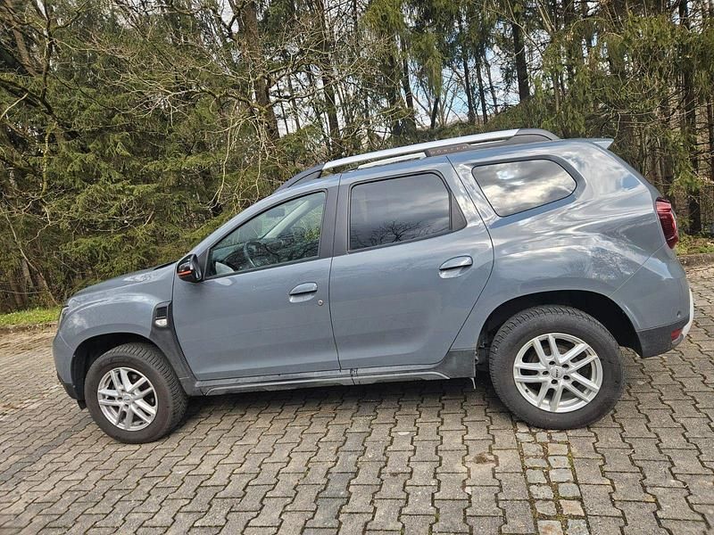 Gebraucht Dacia Duster Extreme 131 PS (96 kW) 2022 Grau SUV