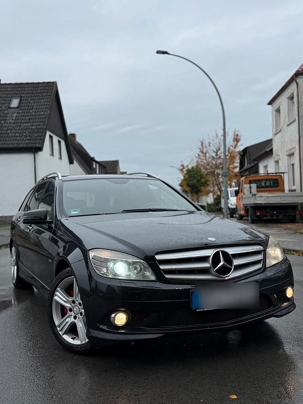 Schwarz Gebraucht 2010 Mercedes C250 AMG Kombi | 4.950 € (Superpreis) - Bild 1/4