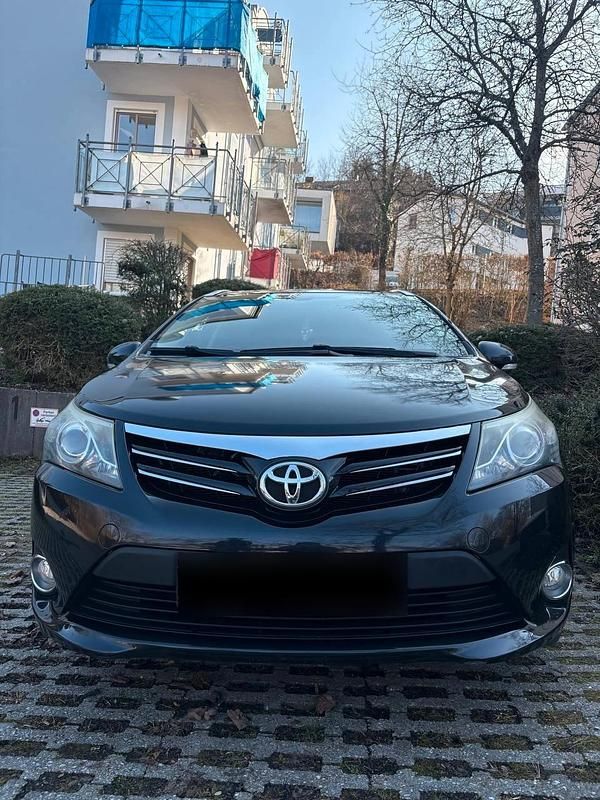 Gebraucht Toyota Avensis 177 PS (130 kW) 2012 Schwarz Kombi
