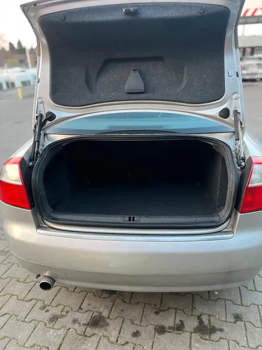 Gebraucht Audi A4 131 PS (96 kW) 2004 Grau Limousine