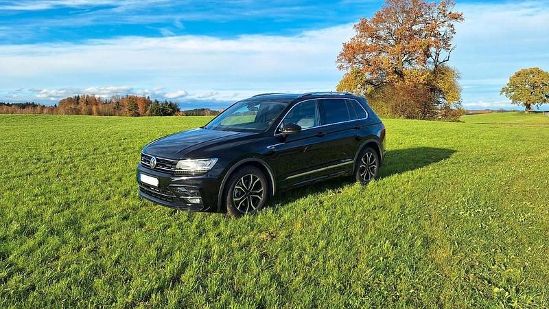 Schwarz Gebraucht 2020 VW Tiguan Highline SUV | 25.500 € (Guter Preis) - Bild 1/4