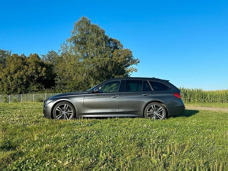 Gebraucht BMW 335 Shadowline 313 PS (230 kW) 2014 Grau Kombi