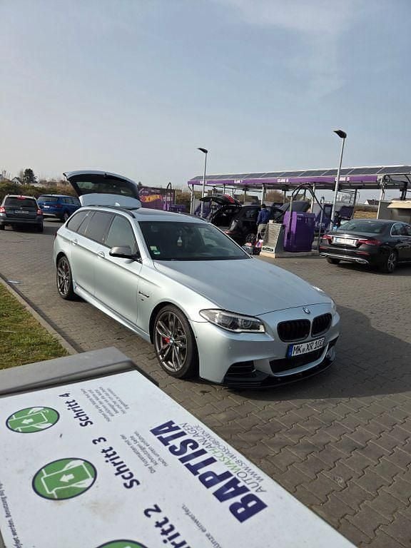 Gebraucht BMW M550 Performance 381 PS (280 kW) 2014 Silber Limousine