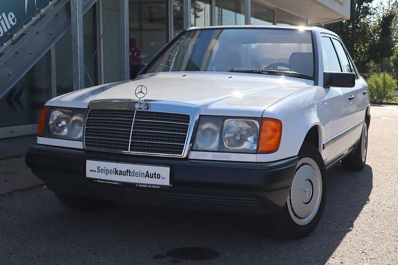 Gebraucht Mercedes E300 109 PS (80 kW) 1987 Weiß Limousine