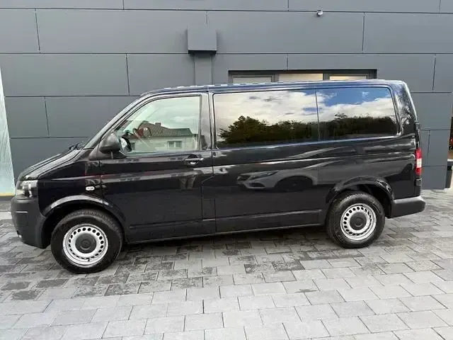 Gebraucht VW T5 102 PS (75 kW) 2014 Schwarz Van