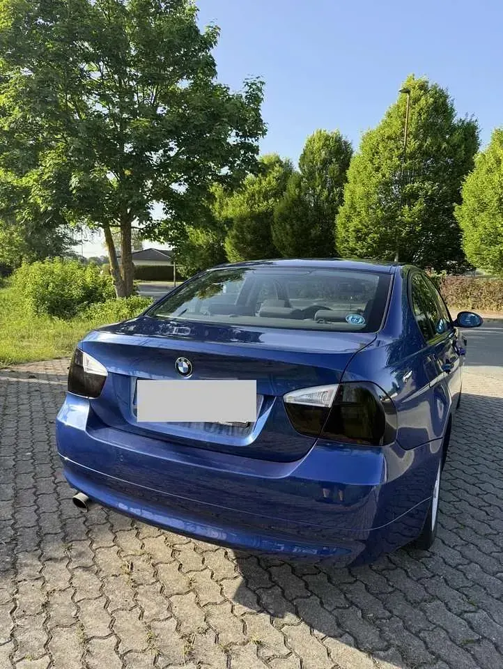 Gebraucht BMW 318 143 PS (105 kW) 2007 Limousine