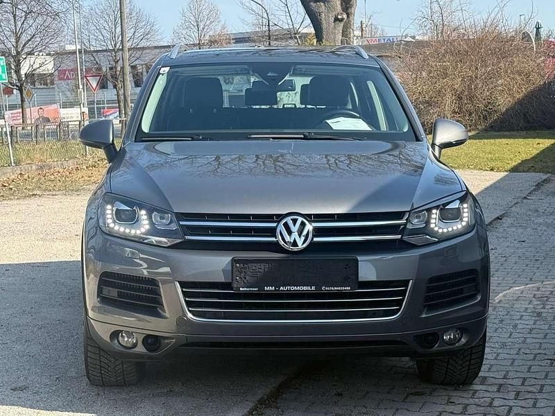 Gebraucht VW Touareg 340 PS (250 kW) 2011 Canyon grey metallic SUV