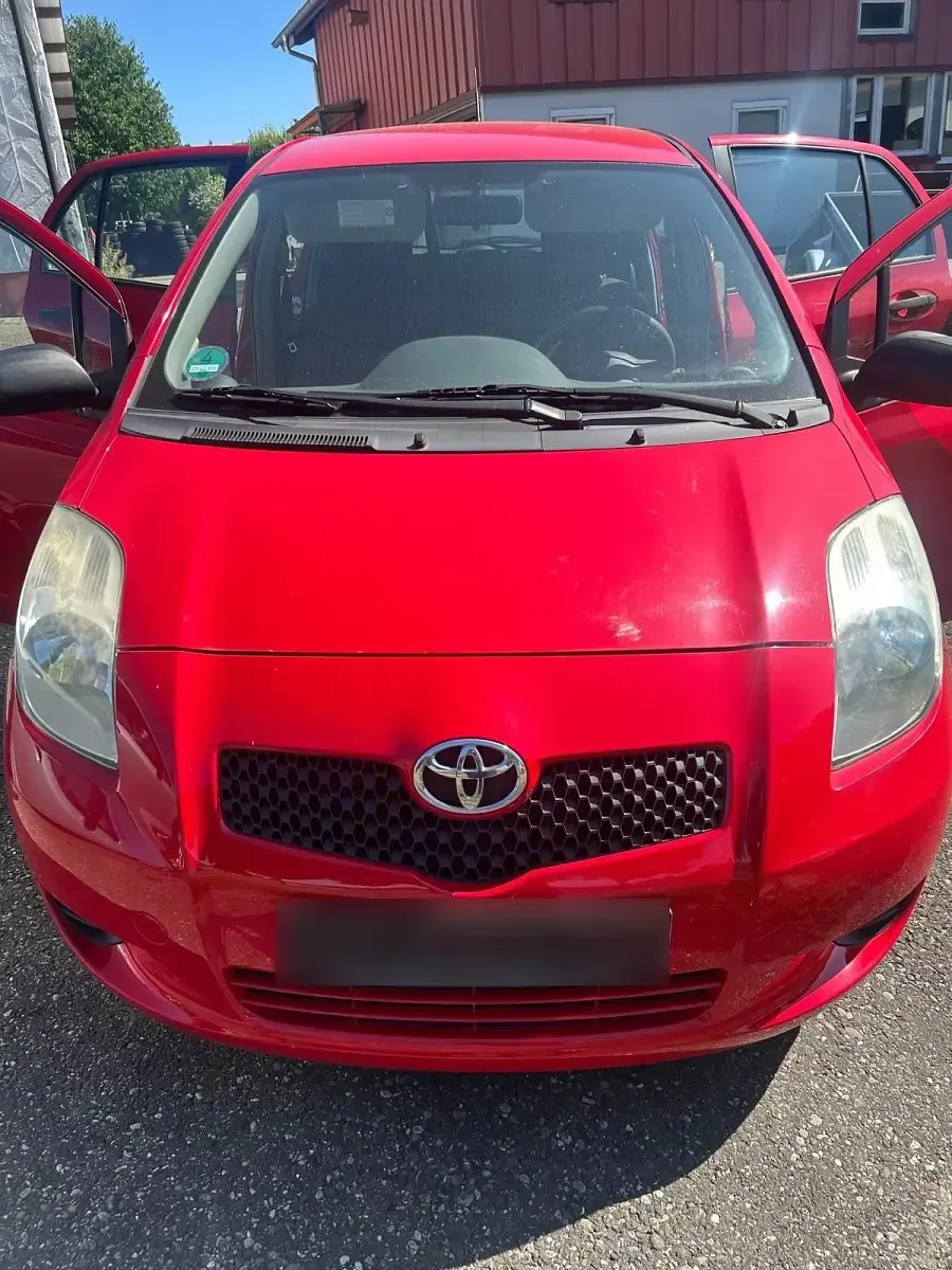 Gebraucht Toyota Yaris 65 PS (47 kW) 2008 Rot Kleinwagen