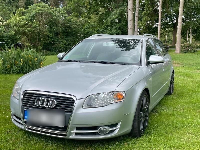 Silber Gebraucht 2006 Audi A4 Kombi | 3.300 € (Etwas zu teuer) - Bild 1/4