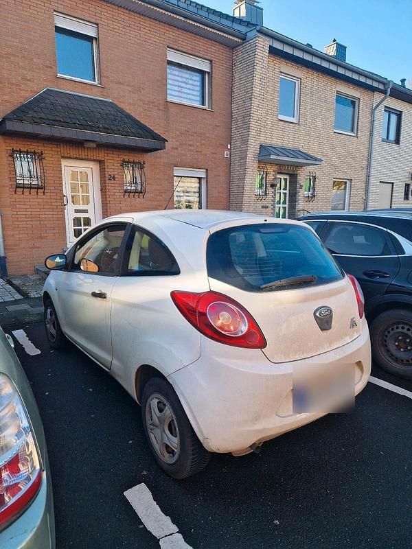 Gebraucht Ford Ka 69 PS (50 kW) 2012 Weiß Kleinwagen