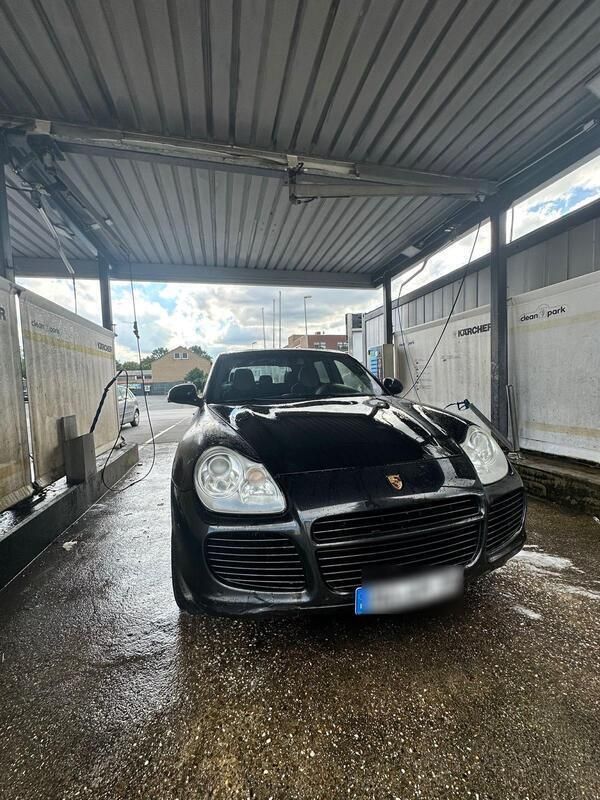 Schwarz Gebraucht 2005 Porsche Cayenne Turbo SUV | 8.000 € (Teuer) - Bild 1/4