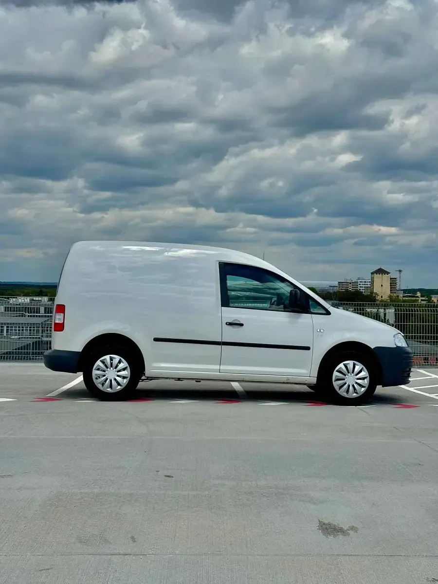 Gebraucht VW Caddy 80 PS (58 kW) 2009 Weiß Van / Kleinbus