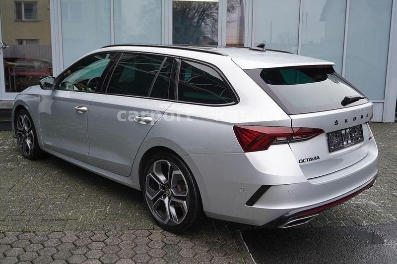 Gebraucht Skoda Octavia RS 200 PS (147 kW) 2022 Silber Kombi