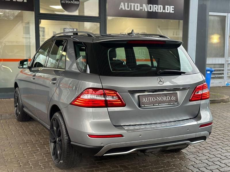 Gebraucht Mercedes ML350 258 PS (189 kW) 2012 Silber SUV