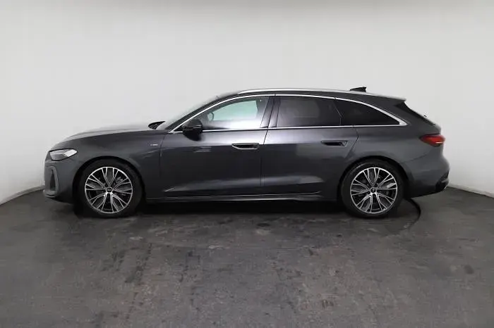 Neu Audi A5 204 PS (150 kW) 2026 Grau, daytonagrau perleffekt (6y) Kombi