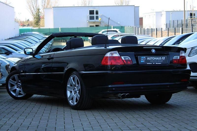 Gebraucht BMW 325 Cabriolet Shadowline 192 PS (141 kW) 2002 Schwarz Cabrio