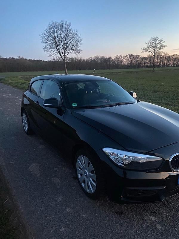 Gebraucht BMW 116 109 PS (80 kW) 2016 Schwarz Kleinwagen