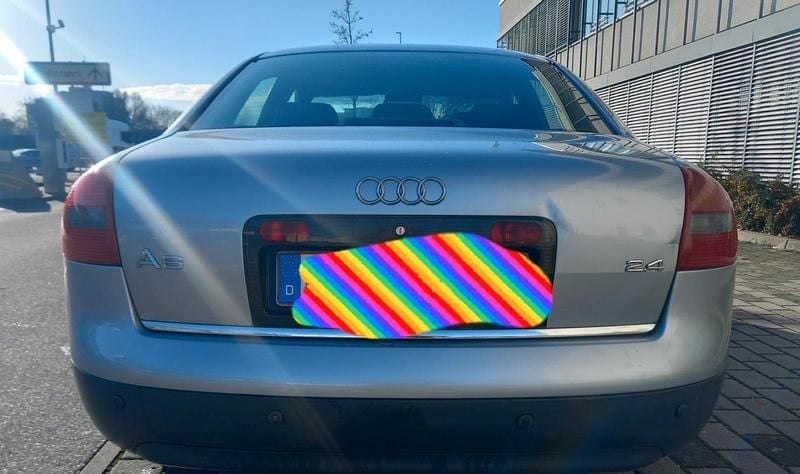 Używany Audi A6 165 KM (121 kW) 1997 Srebrny Sedan/Limuzyna