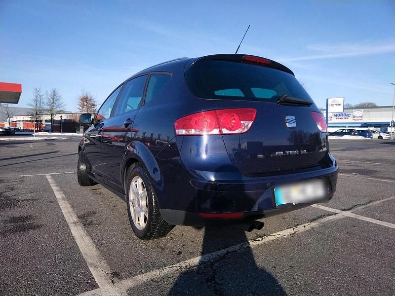 Gebraucht Seat Altea XL 140 PS (102 kW) 2012 Blau Van / Kleinbus