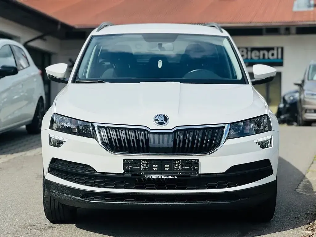 Gebraucht Skoda Karoq Active 116 PS (85 kW) 2019 Bila candy/candyweiss SUV