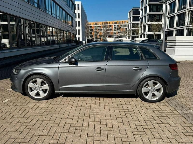 Gebraucht Audi A3 Ambition 122 PS (89 kW) 2013 Grau Limousine
