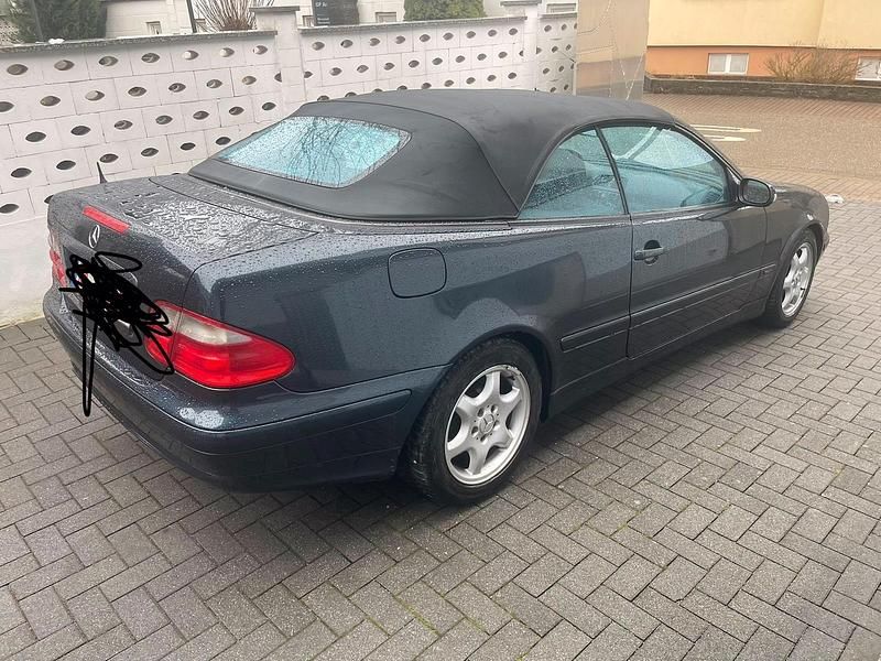 Gebraucht Mercedes CLK200 136 PS (100 kW) 2000 Schwarz Cabrio