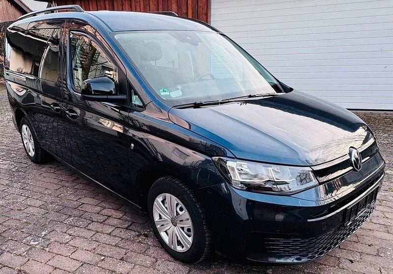 Blau Gebraucht 2024 VW Caddy Maxi Van / Kleinbus | 29.400 € (Guter Preis) - Bild 1/4