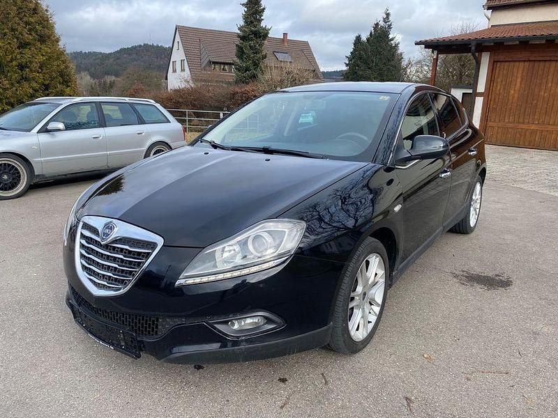 Gebraucht Lancia Delta Silver 120 PS (88 kW) 2012 Schwarz Kleinwagen