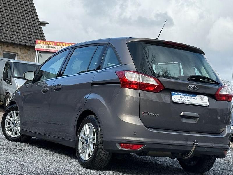 Gebraucht Ford Grand C-Max Titanium 140 PS (102 kW) 2014 Braun Van / Kleinbus