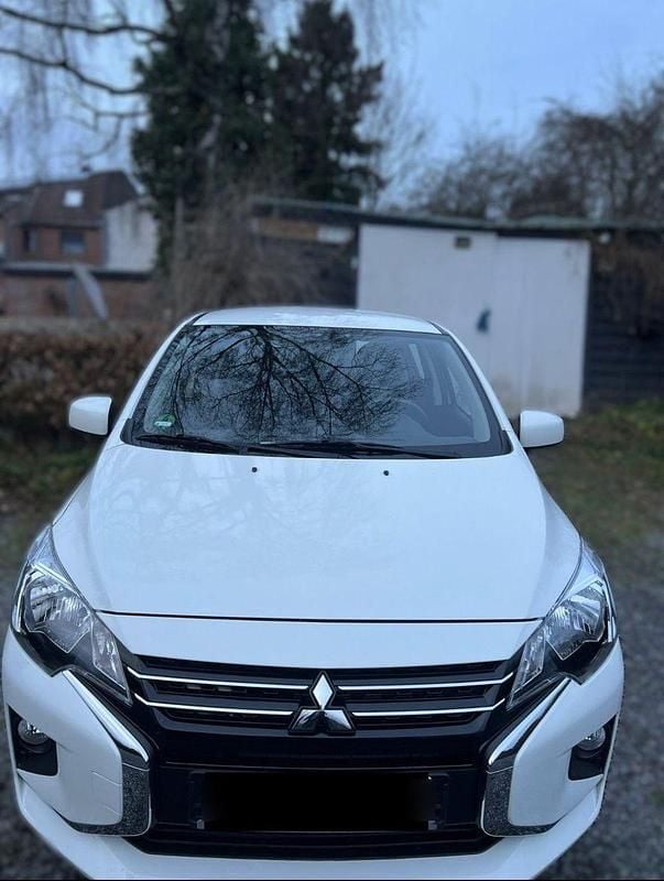 Weiß Gebraucht 2023 Mitsubishi Space Star Kleinwagen | 9.350 € (Superpreis) - Bild 1/4