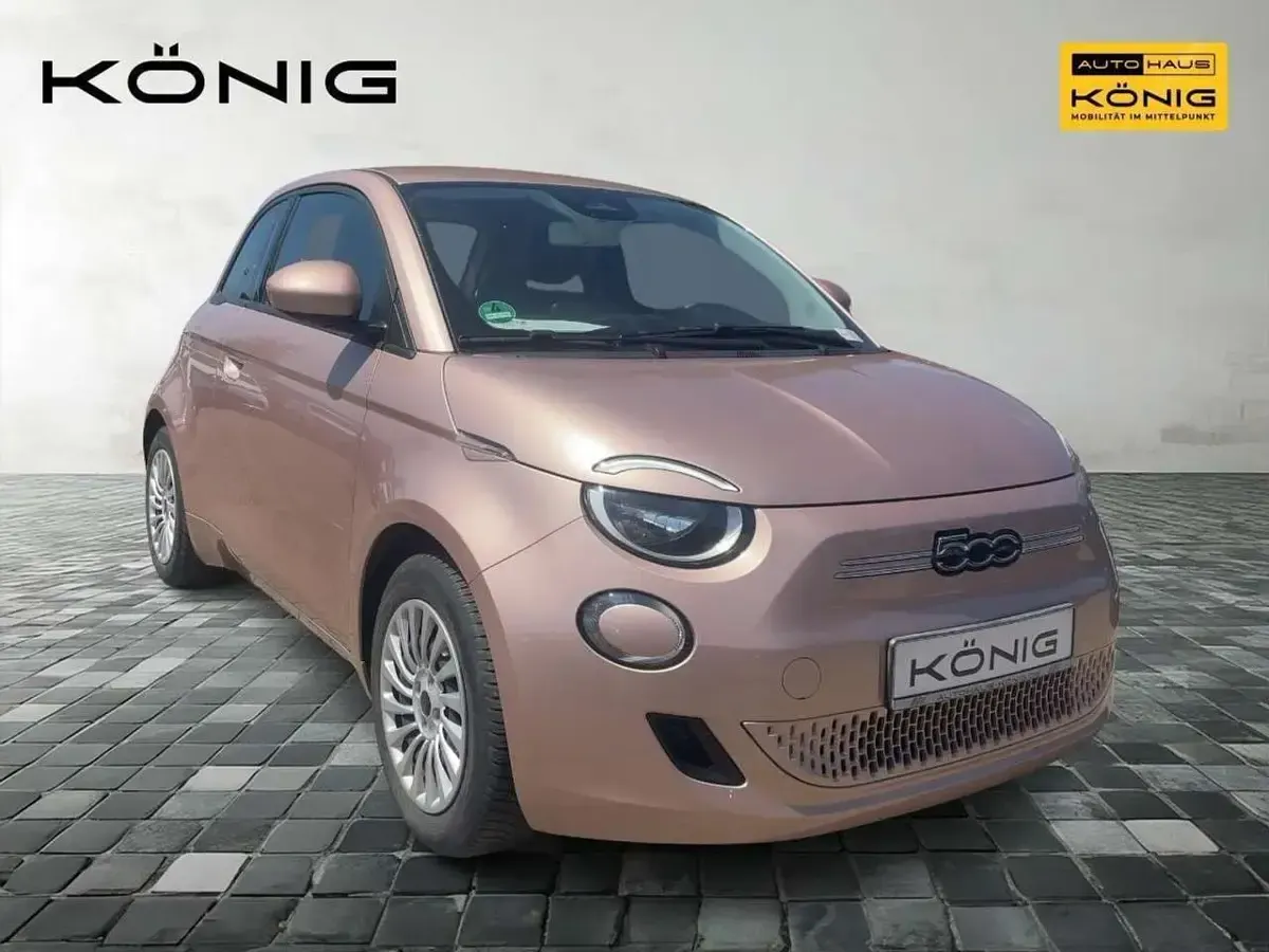 Gebraucht Fiat 500e Icon 81 kW (111 PS) 2023 Rose gold (5cf) Kleinwagen