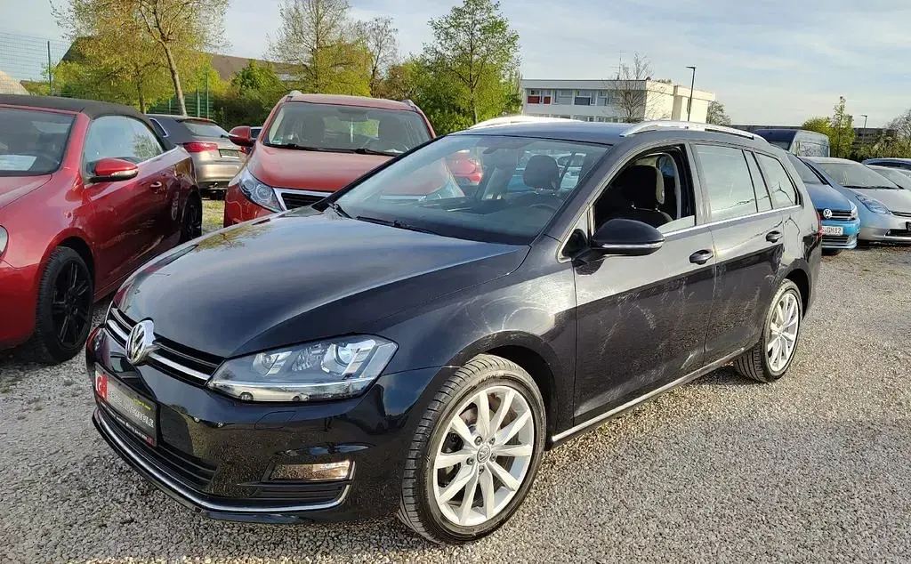 Gebraucht VW Golf VII Highline 125 PS (91 kW) 2016 Schwarz Kombi