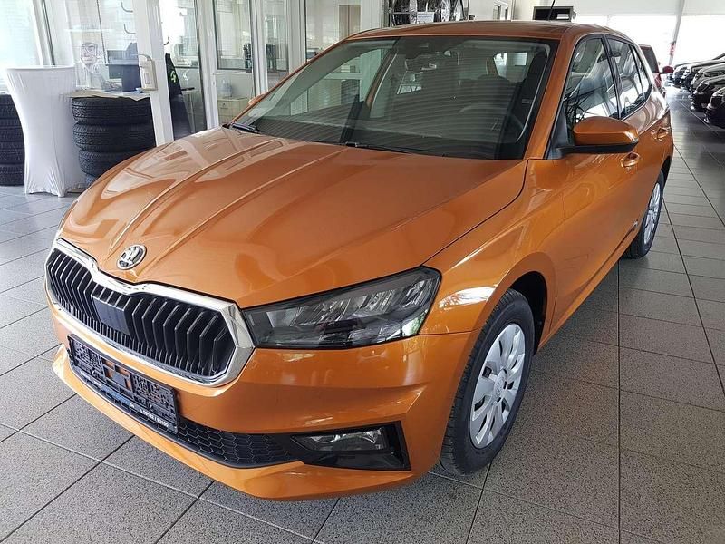 Gebraucht Skoda Fabia 95 PS (69 kW) 2024 Phoenixorange metallic Kleinwagen