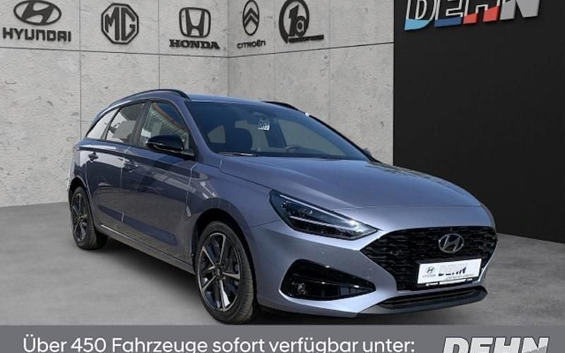 Blau Gebraucht 2024 Hyundai i30 Advantage Kombi | 29.970 € (Fairer Preis) - Bild 1/4