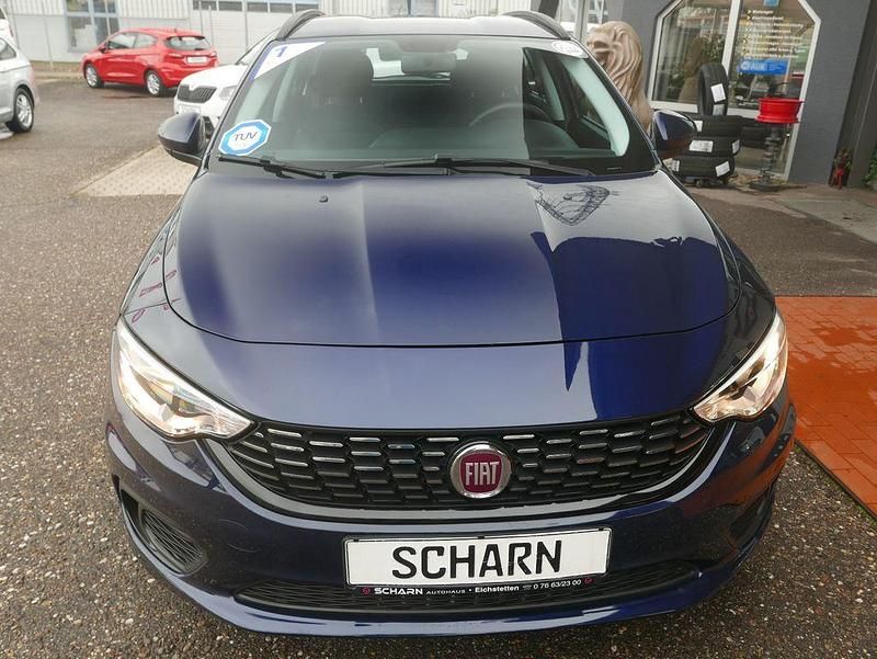 Gebraucht Fiat Tipo Pop 95 PS (69 kW) 2016 Blau Kombi