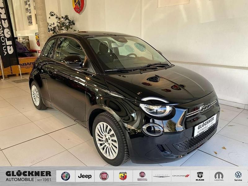 Gebraucht Fiat 500e 86 kW (118 PS) 2023 Onyx schwarz Kleinwagen
