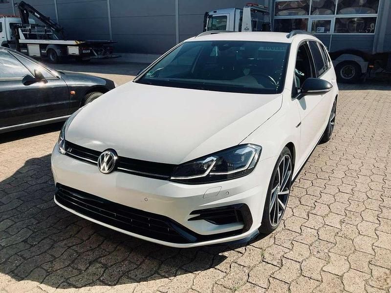 Pure white Gebraucht 2020 VW Golf VIII R Kombi | 26.899 € (Superpreis) - Bild 1/2