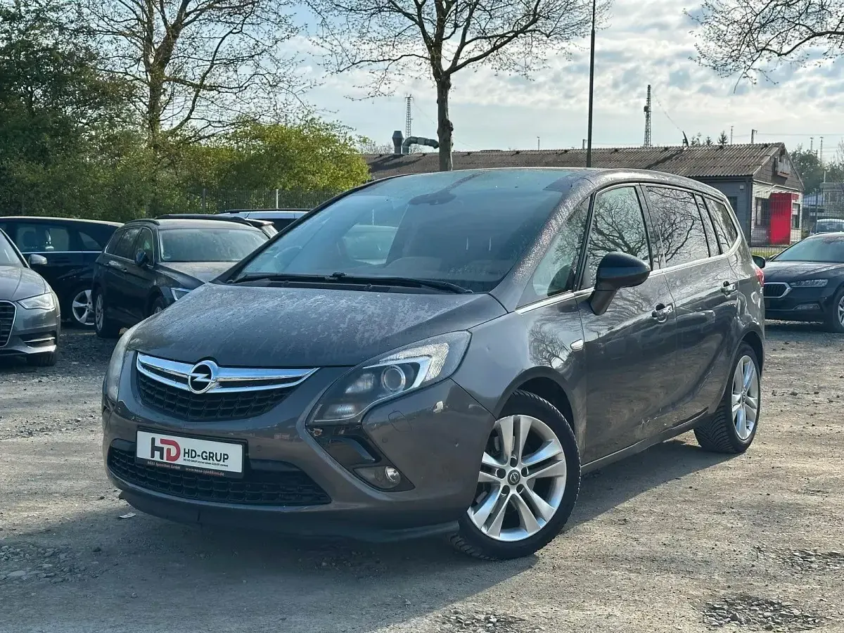 Gebraucht Opel Zafira Tourer Innovation 165 PS (121 kW) 2012 Grau Van / Kleinbus