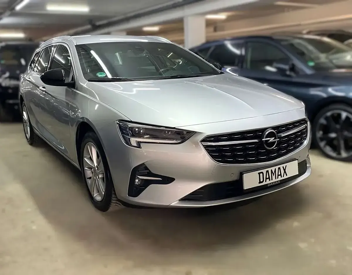 Gebraucht Opel Insignia Elegance 174 PS (127 kW) 2022 Argon silber/ice silver (m2) Kombi
