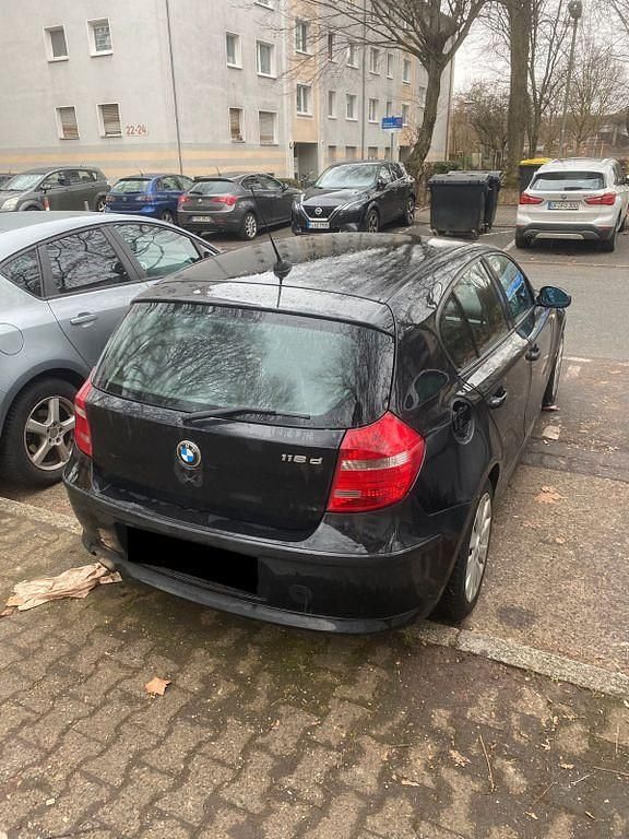 Gebraucht BMW 118 143 PS (105 kW) 2009 Schwarz Kleinwagen