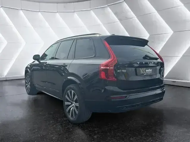Second-hand Volvo XC90 Plus 235 CP (172 kW) 2022 Negru SUV