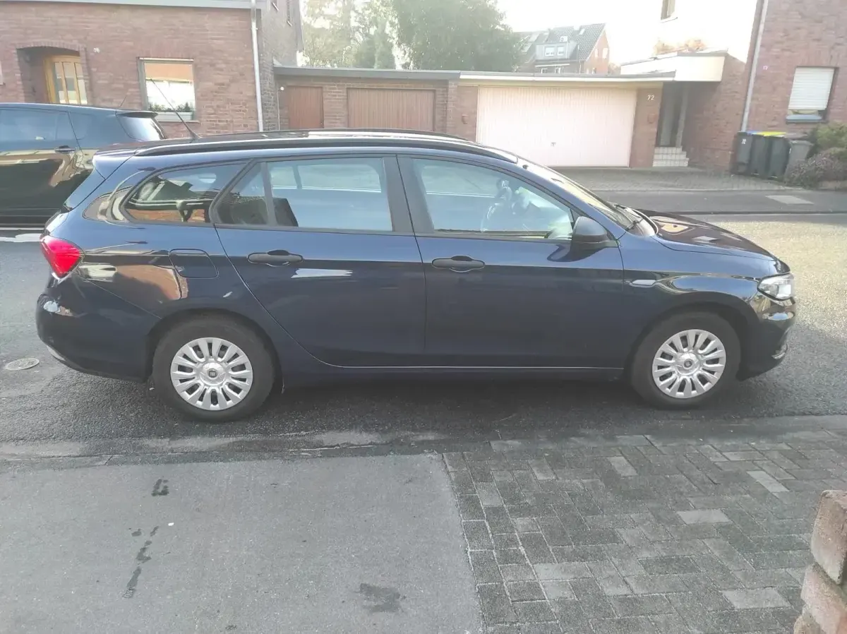 Gebraucht Fiat Tipo Pop 95 PS (69 kW) 2017 Blau Kombi